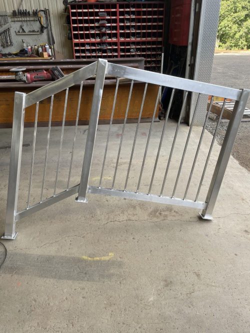 Garde en aluminium pour garage résidentiel sur mesure (5/5)